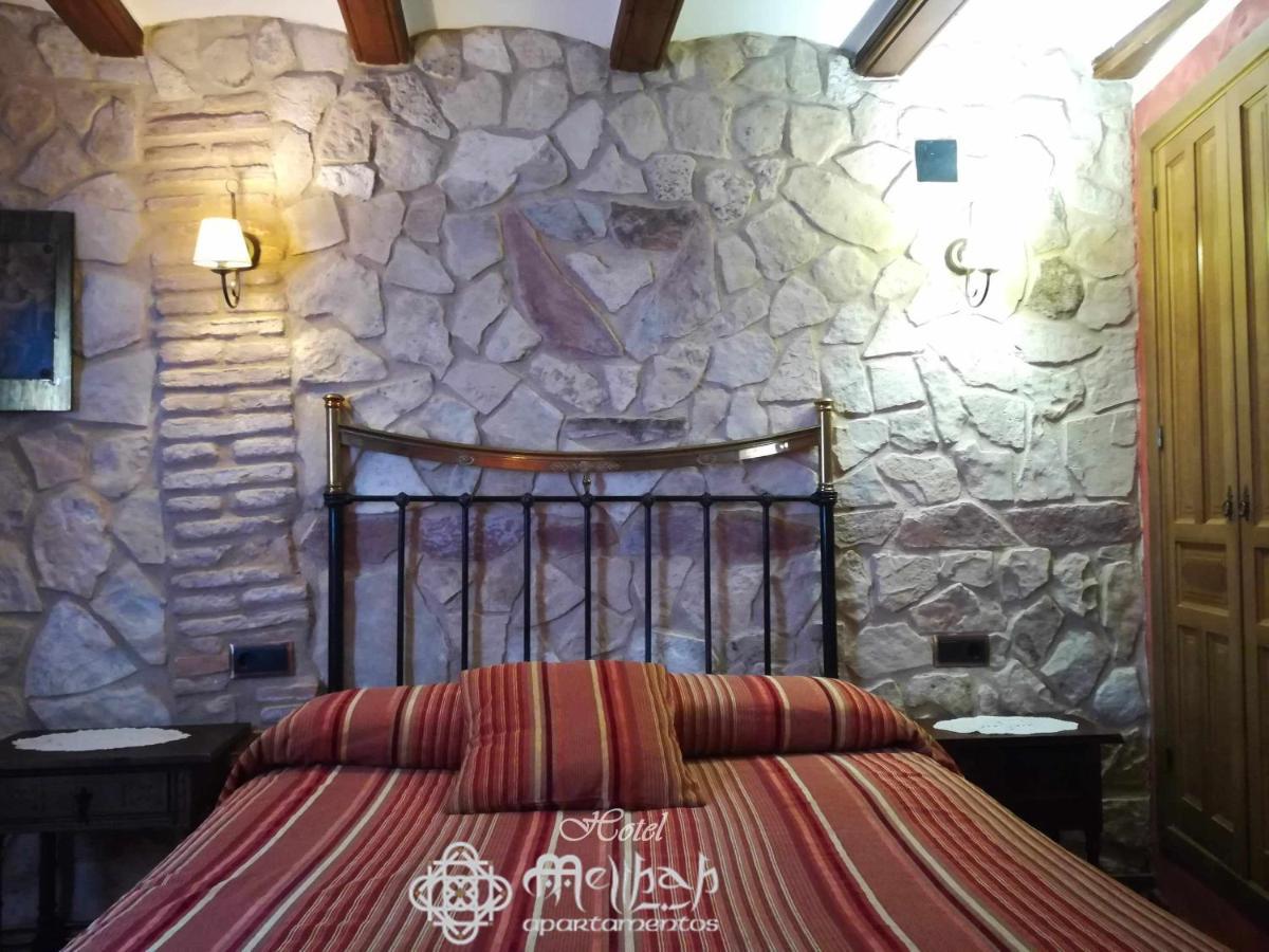 Hotel Apartamentos Melihah Daroca Bagian luar foto